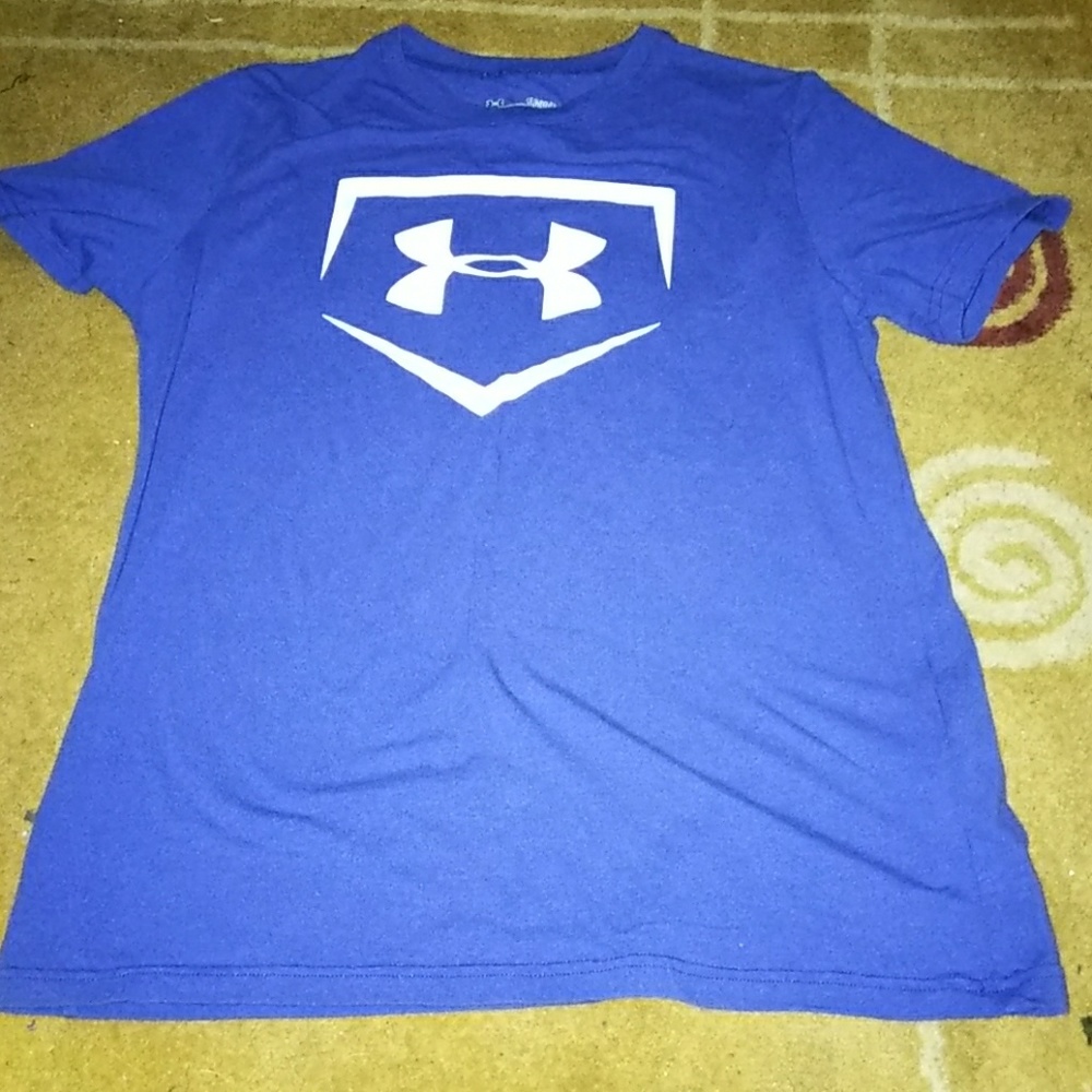 Under Armour youth large shirt